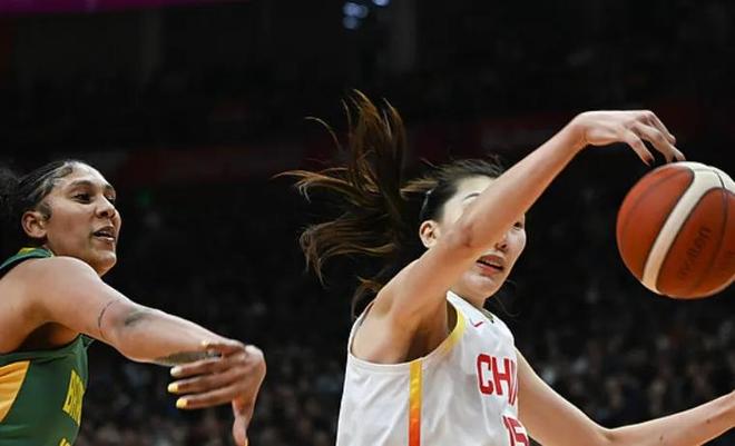 中国女篮力克巴西锁定世界杯席位 韩旭张曼曼联