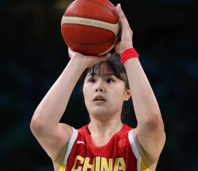 中国女篮力克巴西锁定世界杯席位 韩旭张曼曼联
