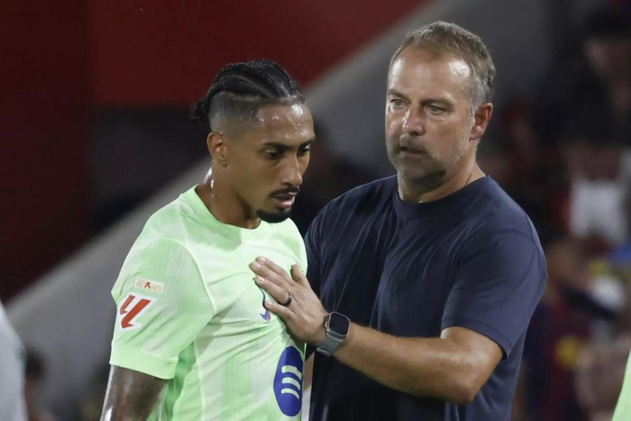 弗里克一通电话扭转拉菲尼亚巴萨命运