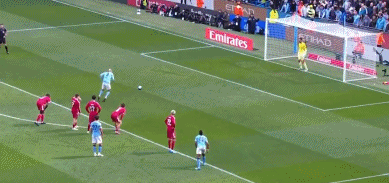 哈兰德主场四连斩利物浦 创近9年曼城纪录