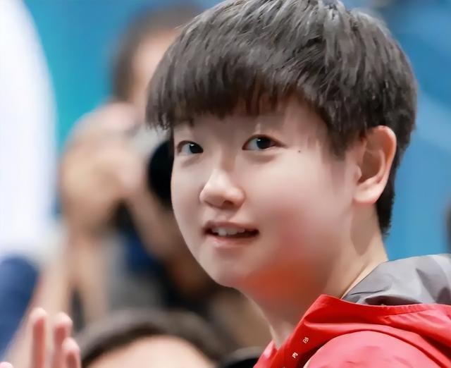 孙颖莎澳门世界杯女单决赛三连冠 历史首人突破